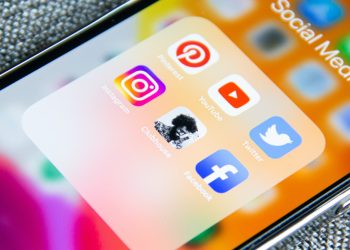 Etiquetas negras para redes sociales: qué son y cómo funcionarían en las aplicaciones