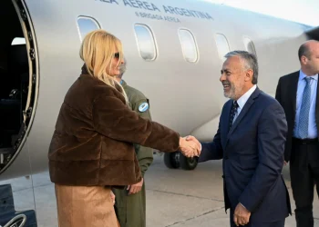 Fotos: Javier Milei trajo a Mendoza a Yuyito González en el avión oficial