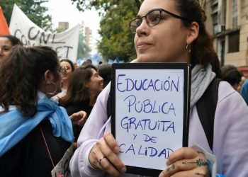 Reclamo salarial universitario: nuevo paro a la gestión de Milei con movilización y apoyo a jubilados