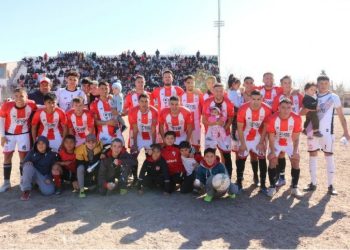 Festejo doble: El Porvenir celebró 85 años y su primer título de Primera División del fútbol sanrafaelino
