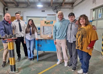 Cómo fue la experiencia de los alumnos que obtuvieron el 3er puesto en las Olimpiadas de Robótica