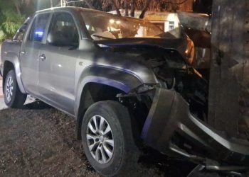 Malargüe: manejaba totalmente borracho y chocó una casa