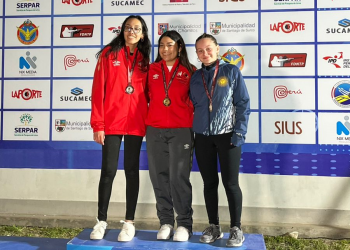 Santiago Lorenzo juega el WTT China Smash de tenis de mesa