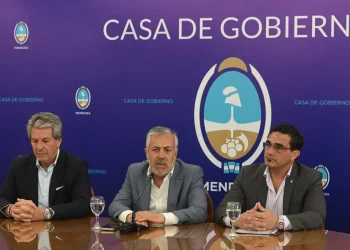 La lapidaria crítica de Alfredo Cornejo “a lo Milei” contra la oposición