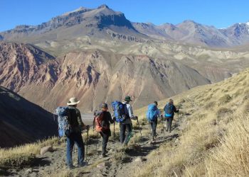 Mendoza lanza el “sendero de gran recorrido de Los Andes” que unirá el Aconcagua con el paso Pehuenche