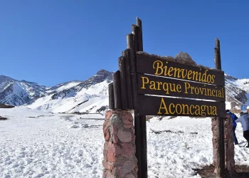 Promulgaron la ley que rezonifica al Aconcagua: qué cambios tendrán el Parque y la Reserva