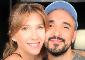 Nació Rosario, la hija de Abel Pintos y Mora Calabrese: «Se adelantó nuestra primavera»