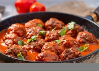 Receta de albóndigas: el secreto para que salgan tiernas  y jugosas