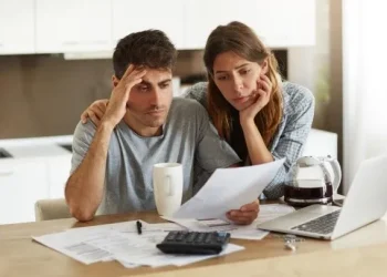 Cada vez más argentinos contraen algún tipo de deuda