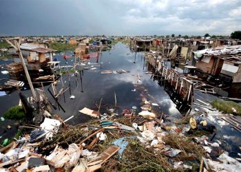 Cifras alarmantes: 4 de cada 10 barrios populares en la Argentina están expuestos a riesgos ambientales