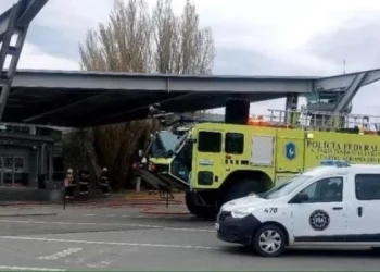 Evacuaron el aeropuerto de El Calafate por amenaza de bomba: fue detenido un turista brasileño
