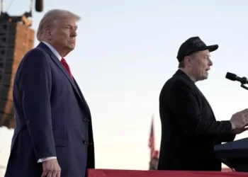 Elon Musk ofrece dinero a los votantes que firmen en favor de Donald Trump