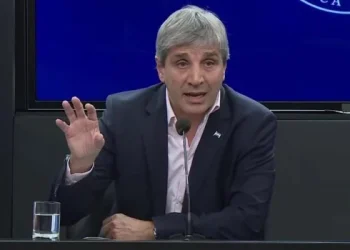 Caputo asistirá a la cumbre anual del FMI con los positivos resultados del plan «emisión cero»