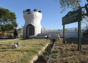 Javier Milei vende terrenos e inmuebles estatales en Mendoza