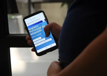 Dar en adopción: cómo se garantiza este derecho en Mendoza enfrentando los prejuicios