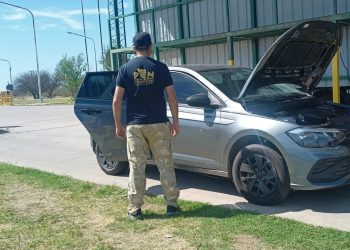 Canalejas: detuvieron a tres sujetos con autos adulterados