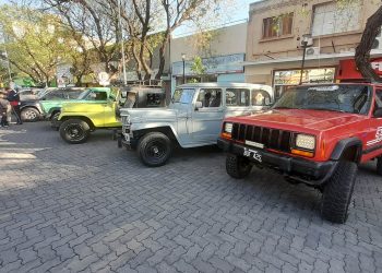Mostraron sus “máquinas” en el centro: esta mañana arrancó la vigésima edición del tradicional Rally Ika San Rafael