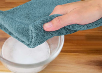 El truco para quitar manchas de la pared sin quitar pintura