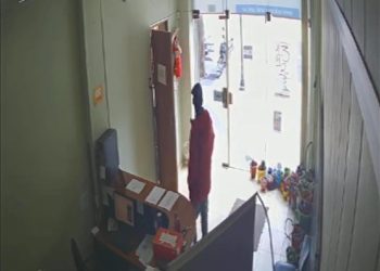 Así robaban unos 100.000 en LV4. Mirá el video