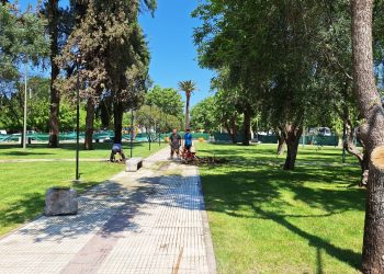 Se palpita un domingo de fiesta en la inauguración de la nueva plaza de Villa Atuel