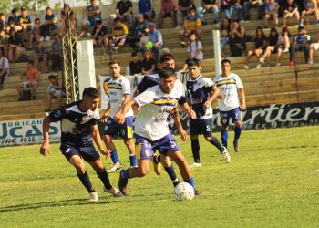 Huracán vapuleó 7-1 a Cuadro Nacional y es el único puntero del fútbol sanrafaelino