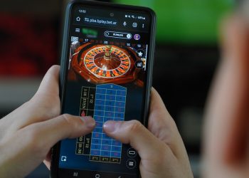 Mendoza presenta un documento informativo sobre prevención de apuestas on-line ilegales en menores