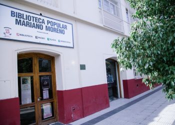 Feria literaria en la biblioteca Mariano Moreno