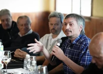 Máximo Kirchner logró el respaldo de dirigentes del peronismo bonaerense a la candidatura de CFK al PJ nacional