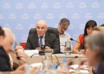 Oficialismo y aliados consiguieron dictamen favorable a la privatización de Aerolíneas Argentinas