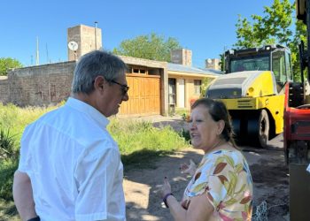 Omar Félix supervisó el comienzo de un ambicioso programa de conservación de asfaltos