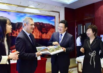 Omar Félix dio detalles de su viaje a China y se entusiasma con futuros convenios de desarrollo