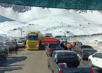 Por malas condiciones en alta montaña cierran el paso a Chile Cristo Redentor