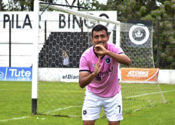 Santiago Ávila le dio el triunfo a Real Pilar que lidera la Primera C