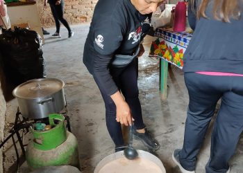 Fierritos Solidarios ayuda a la comunidad con un “merendero móvil”