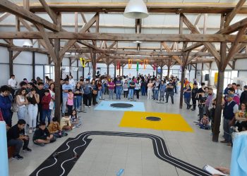 Los robots “lo dieron todo” en competencias de carreras, fútbol y sumo