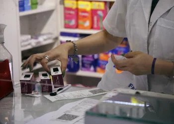 Compra de medicamentos indios: Salud se reunirá con Lugones para conocer el impacto de la autorización