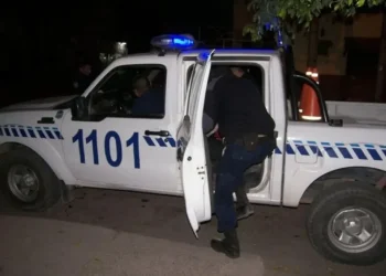 Otro doble femicidio en el país: un hombre fue a una comisaría y confesó que había matado a tiros a su esposa y a su suegra