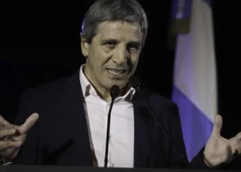 Caputo proyecta «salir del cepo en algún momento el año»