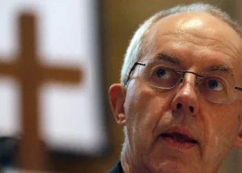 Renunció el el arzobispo de Canterbury, presionado por su gestión de casos de abusos infantiles