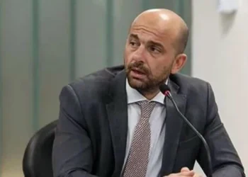 Mogetta ratificó la decisión del Gobierno nacional de privatizar Aerolíneas Argentinas