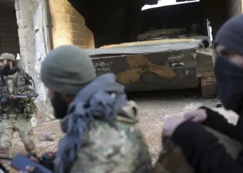 Insurgentes irrumpen en la ciudad más grande de Siria por primera vez desde 2016