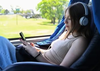 Una empresa de micros de Argentina sumó una tecnología de Elon Musk para sus viajes: Cuál es y de qué se trata