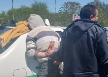 Brutal femicidio en el Gran Buenos Aires: Asesinó a cuchilladas a la esposa y prendió fuego el cadáver para «despistar» a los investigadores