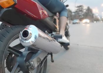 Proyecto para frenar el ruido vehicular: exigen control en los decibeles de los caños de escape