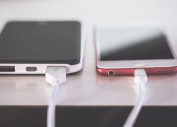¿Conectar primero el celular o el cargador?: qué hacer para evitar daños en tu teléfono