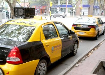 Taxistas reclamaron igualdad de derechos frente a las apps de Uber, Maxim y Cabify