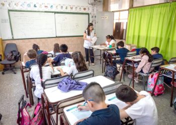 Proyecto de “Ficha limpia” para docentes y administrativos en el sistema educativo mendocino