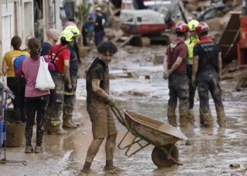España supera los 200 muertos por las inundaciones y envía más militares a las zonas afectadas