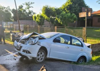 Choque y vuelco para arrancar el miércoles