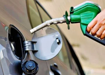 En medio de los aumentos, la venta de combustible lleva ocho meses consecutivos de caída